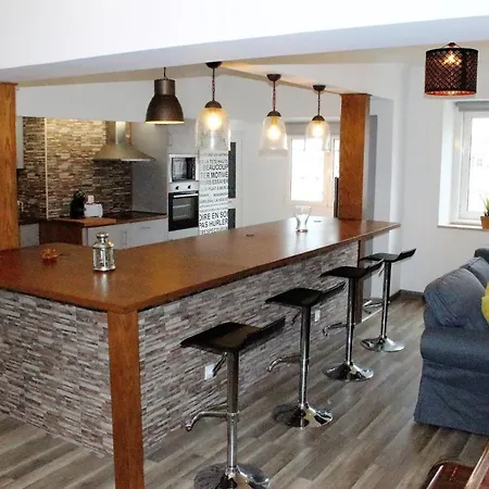 Santos Deluxe * Lissabon