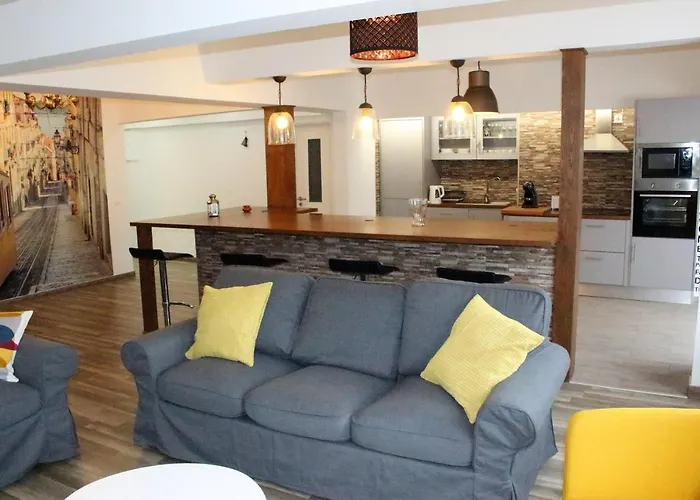 Апартаменти Santos Deluxe