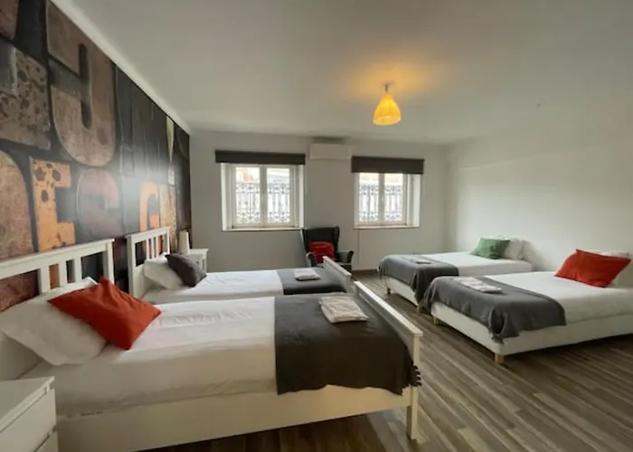 Апартаменти Santos Deluxe *